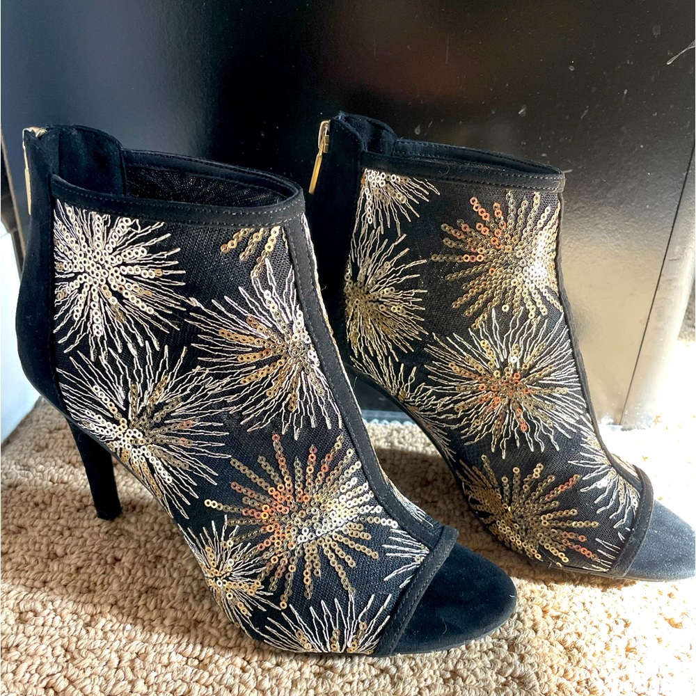 Reaction Kenneth Cole Mesh Booties Starburst/Fireworks with Peep toe.